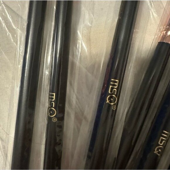 MSQ 8-Piece Eye Makeup Brush Set Black Rose Gold Blending & Detail Brushes - Picture 8 of 9